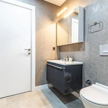 Chic Modern And Ample Flat Near Finance Apartment *