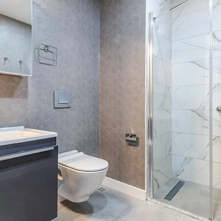 Chic Modern And Ample Flat Near Finance * イスタンブール